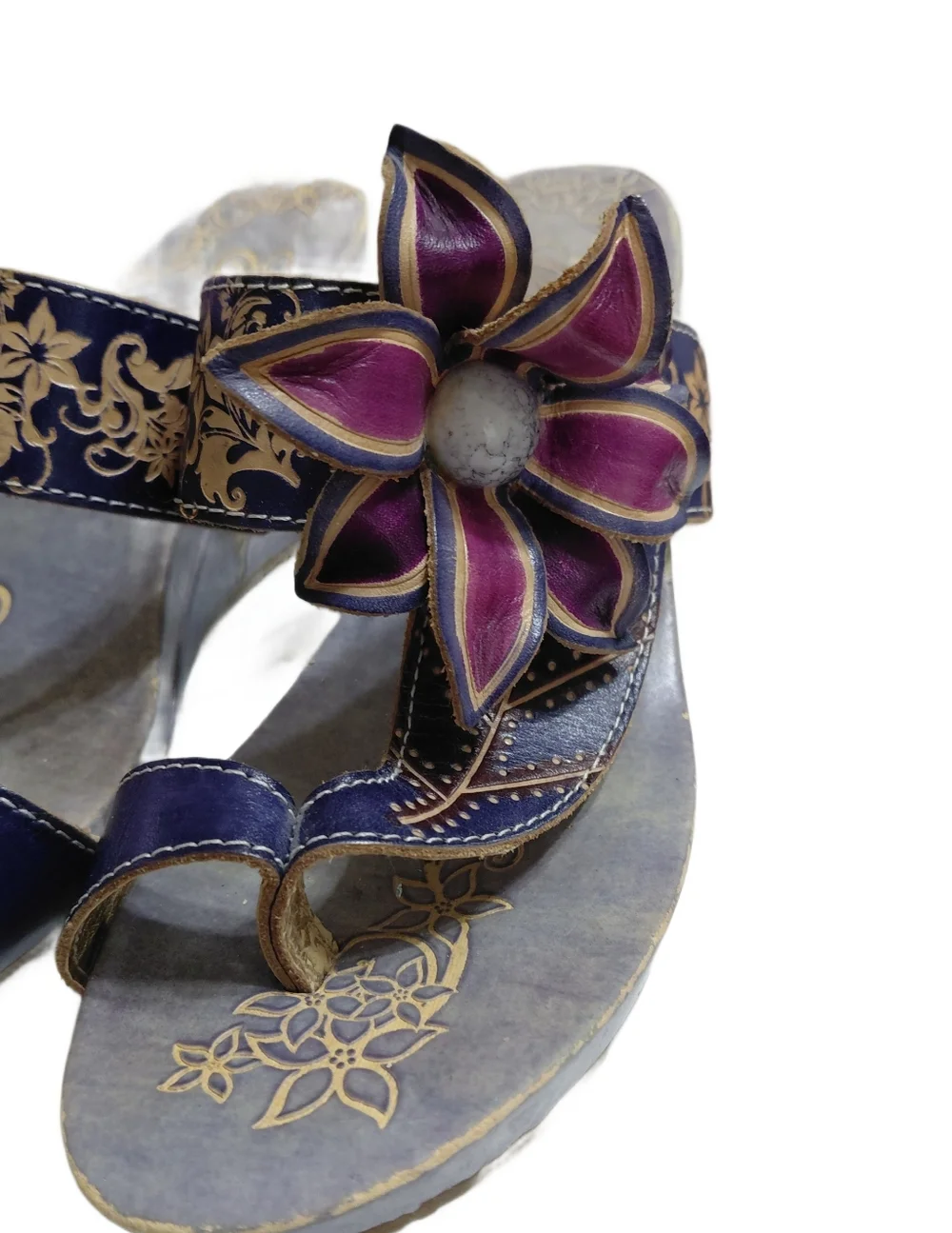 Elite Grapevine Blue And Purple Floral Wedge Sandals Size 8
